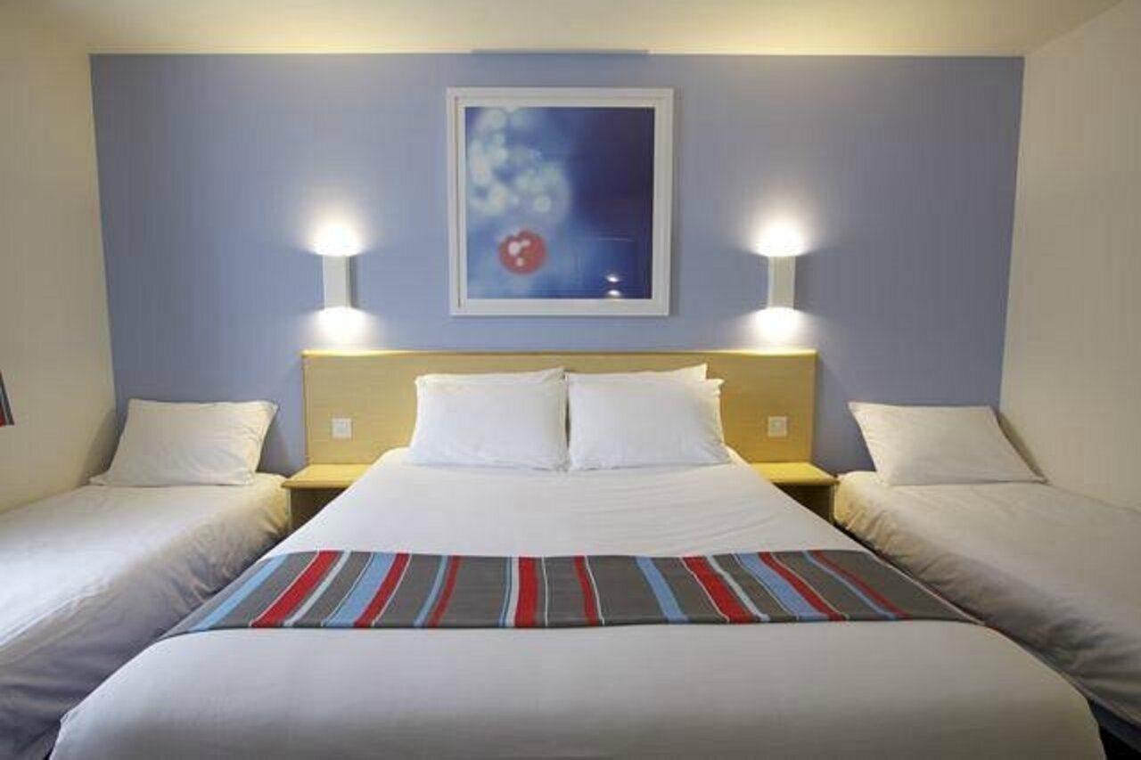 Travelodge Edinburgh Dreghorn מראה חיצוני תמונה