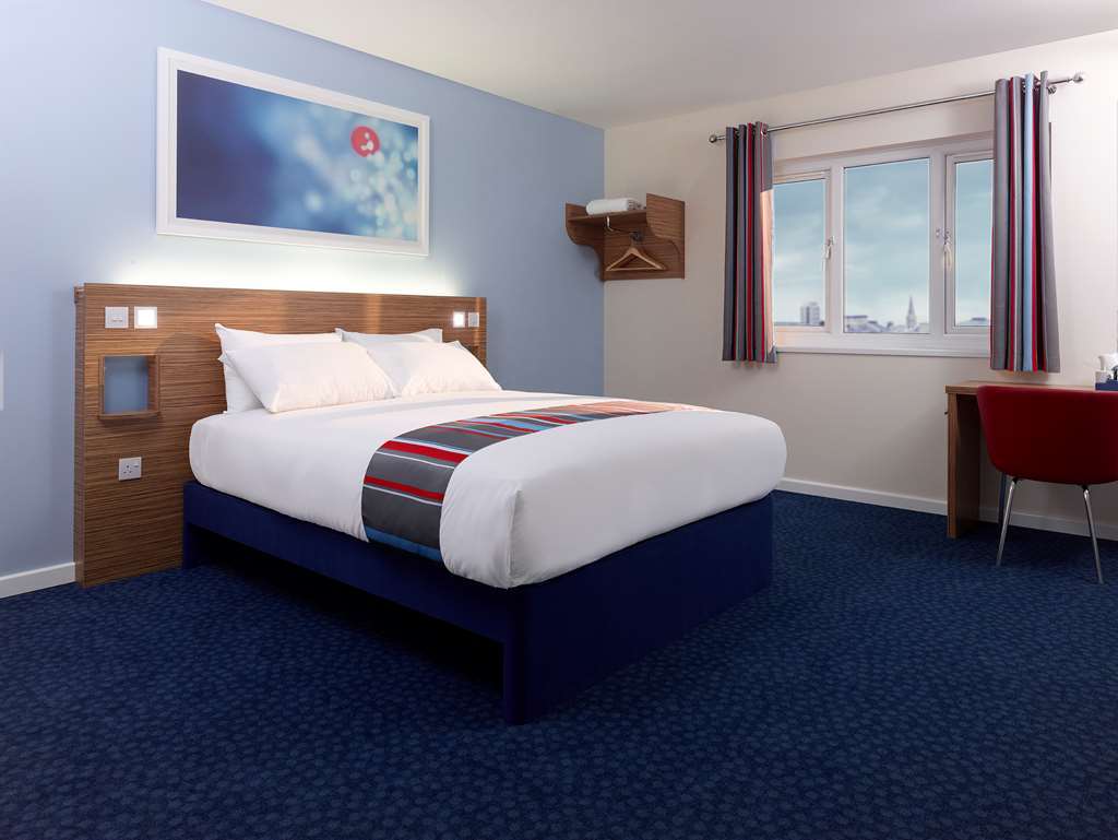 Travelodge Edinburgh Dreghorn חדר תמונה